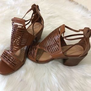 Merona NWOB Brown block heel sandals